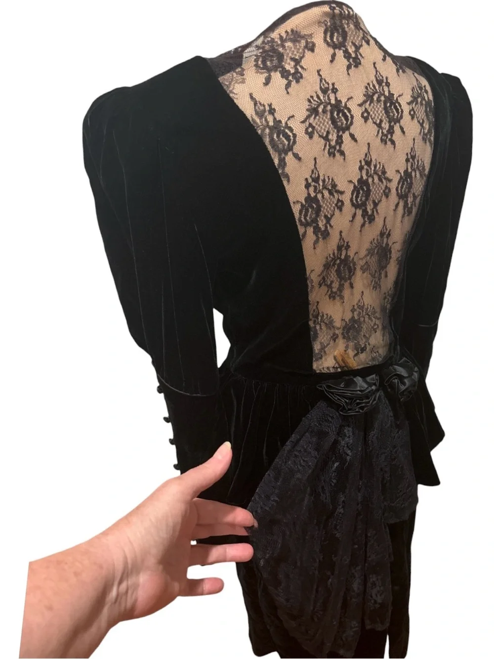 80s 2PC GOTH BLACK VELVET FITTED PEPLUM JACKET W LACE BACK INSERT & PENCIL SKIRT